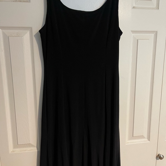 Black fitted dress - Picture 3 of 6